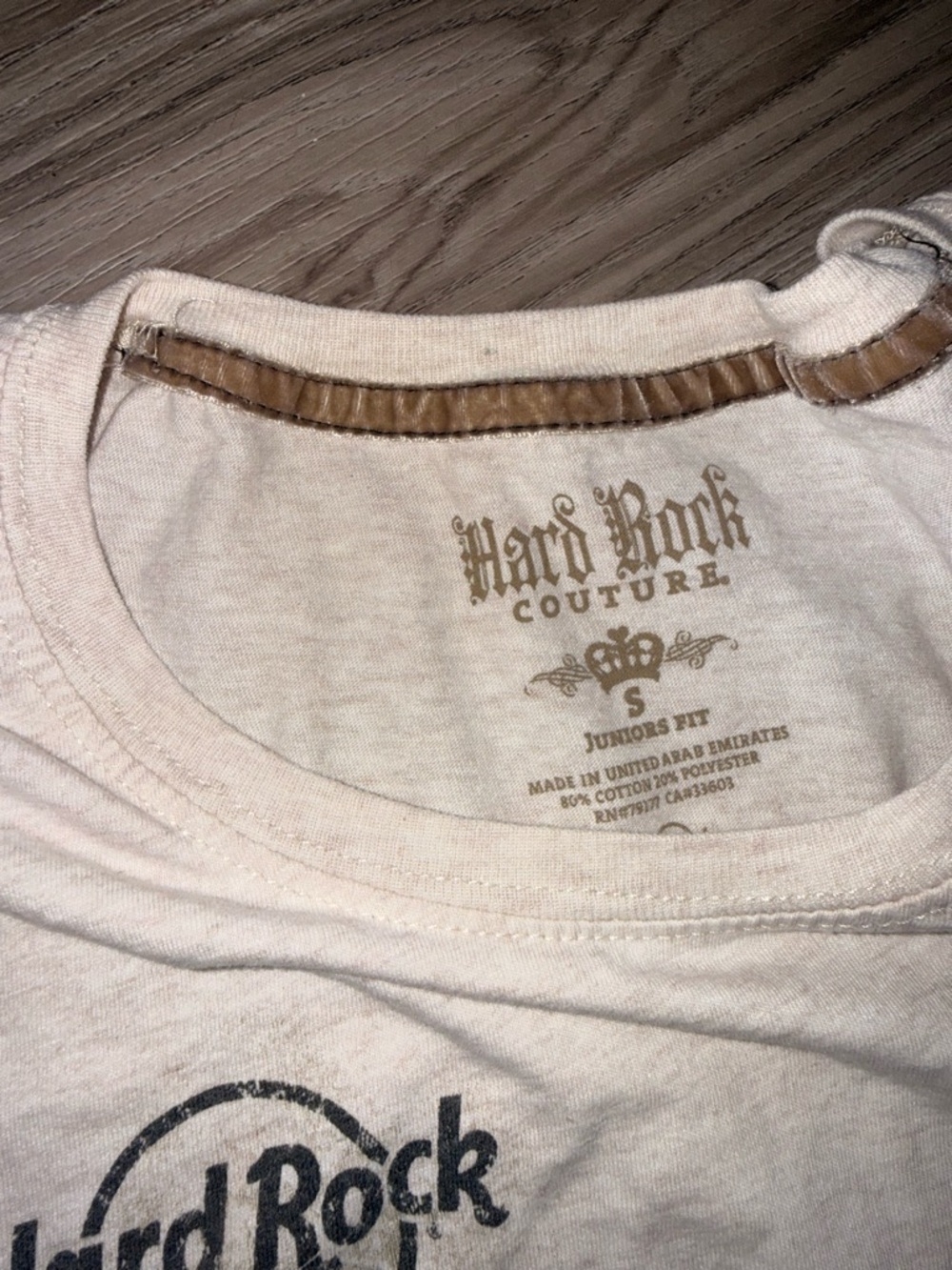 Hard Rock Cafe Kids Cream Graphic Tee with Black Print - Picture 4 of 4